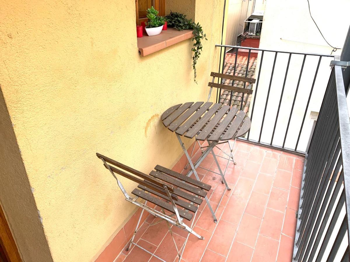 Apartment Next To Ramblas Barcelona Exterior foto